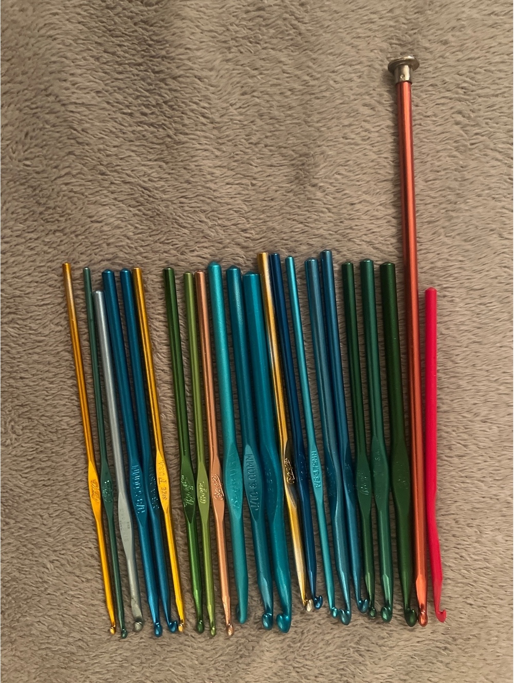 Vintage Boye Aluminum Crochet Hook Set with Knitting Needle